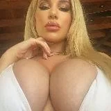 Savannah Bond